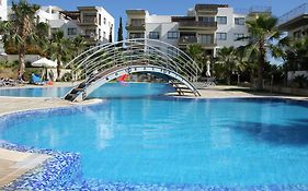 Danaos Pool View