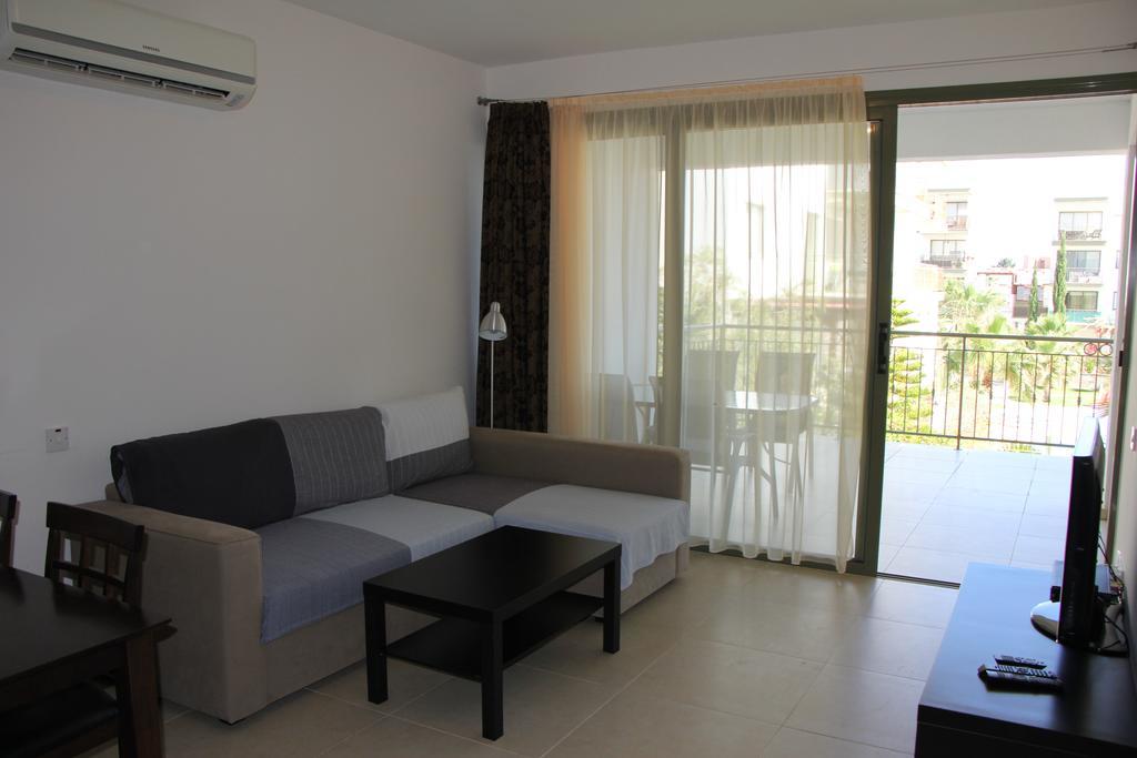 Appartement Danaos Pool View à Paphos Extérieur photo