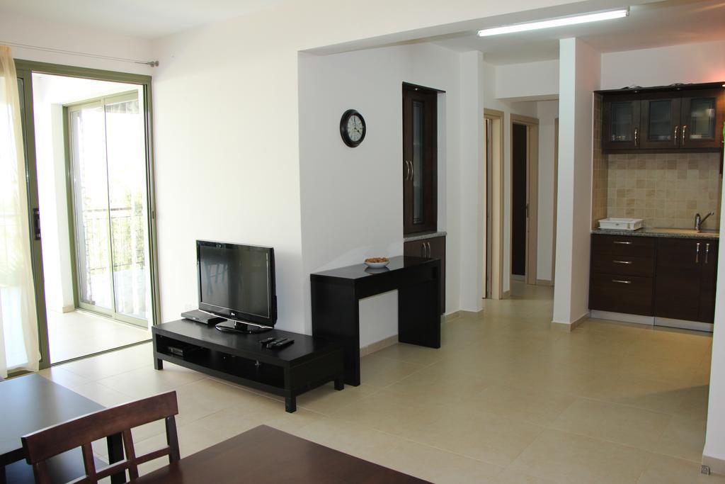 Appartement Danaos Pool View à Paphos Extérieur photo